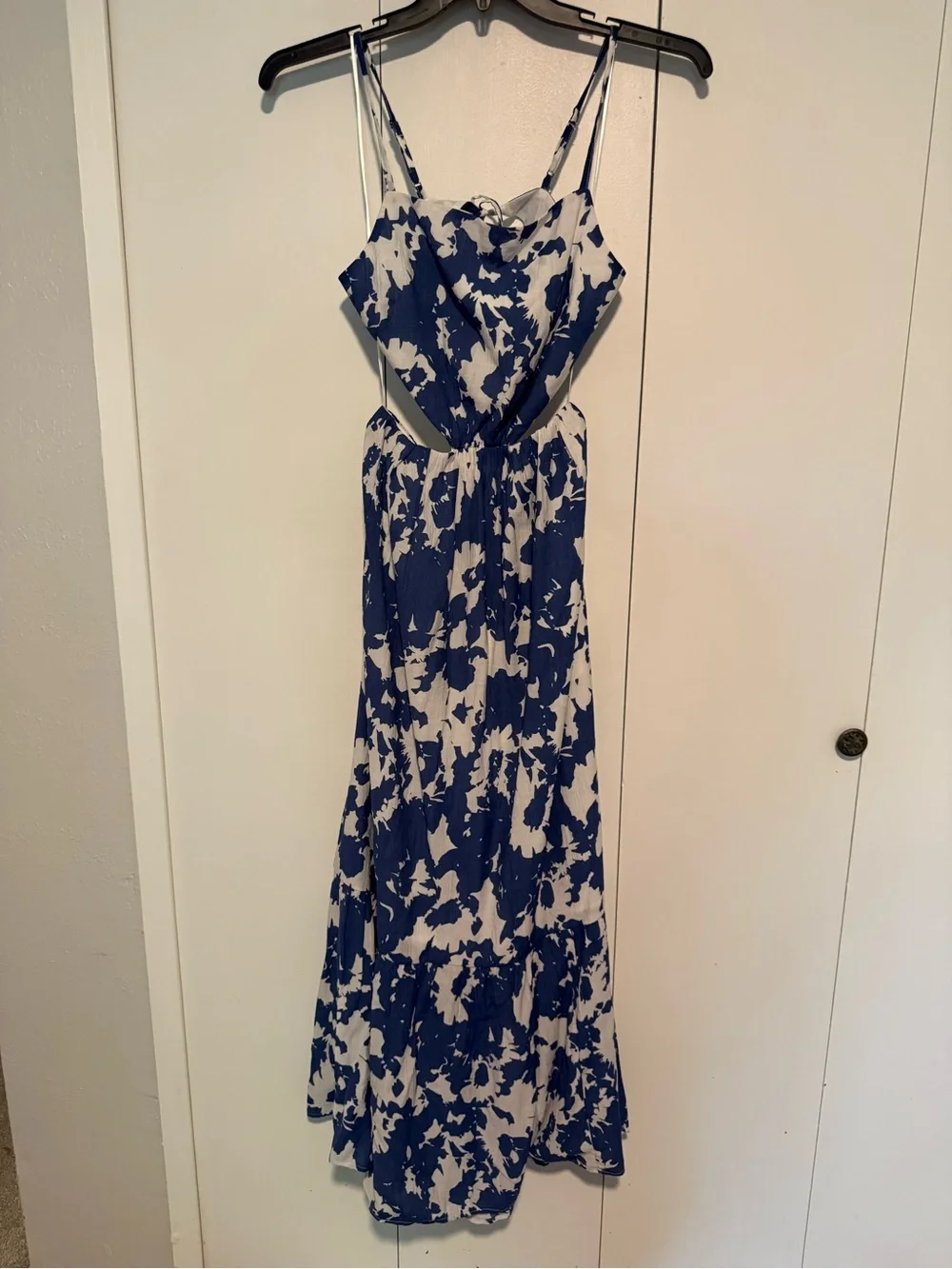 Abercrombie & Fitch Cut Out Maxi Dress size medium